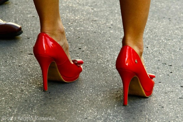 feet_20110928_red1.jpg