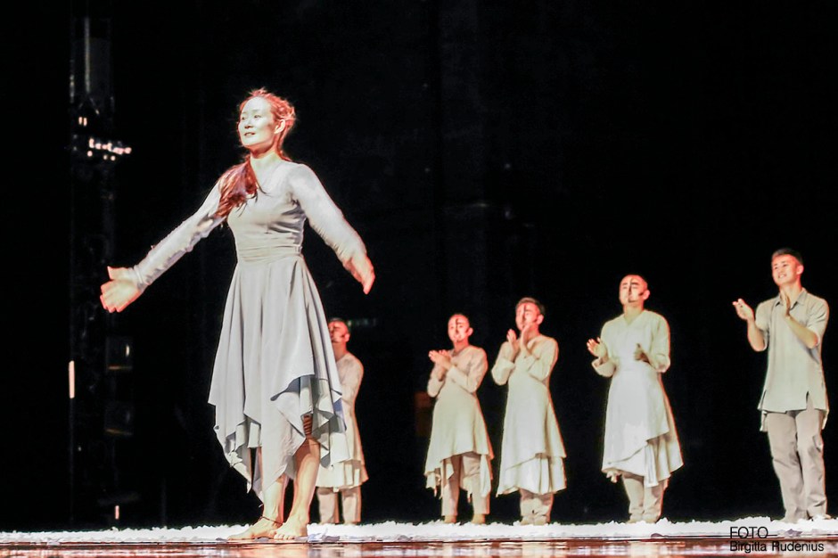 Moon Opera - Yabin studio