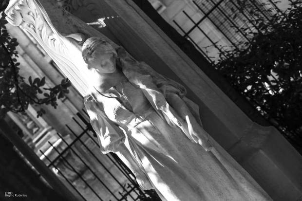 Statue in Budapest - Sad Lady