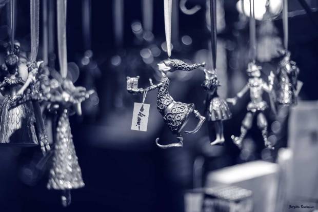 Blue Photo - Give me a Chans and I will take it!