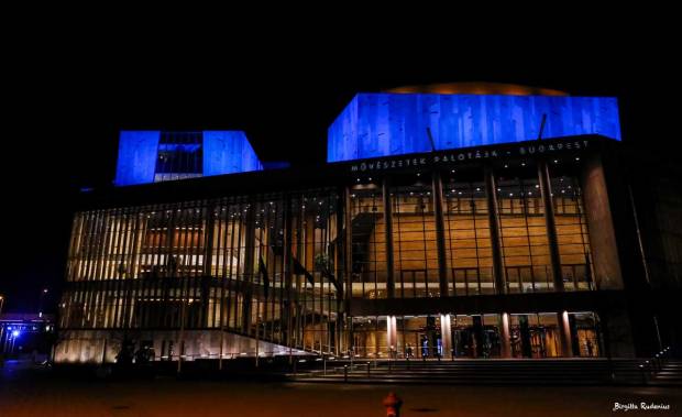 MÜPA - Theatre that change colors Budapest
