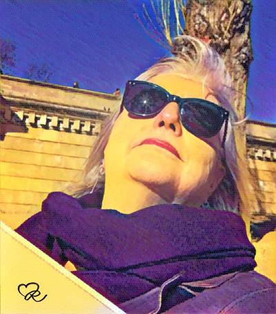 BR in the sun - Chain Bridge, Budapest.