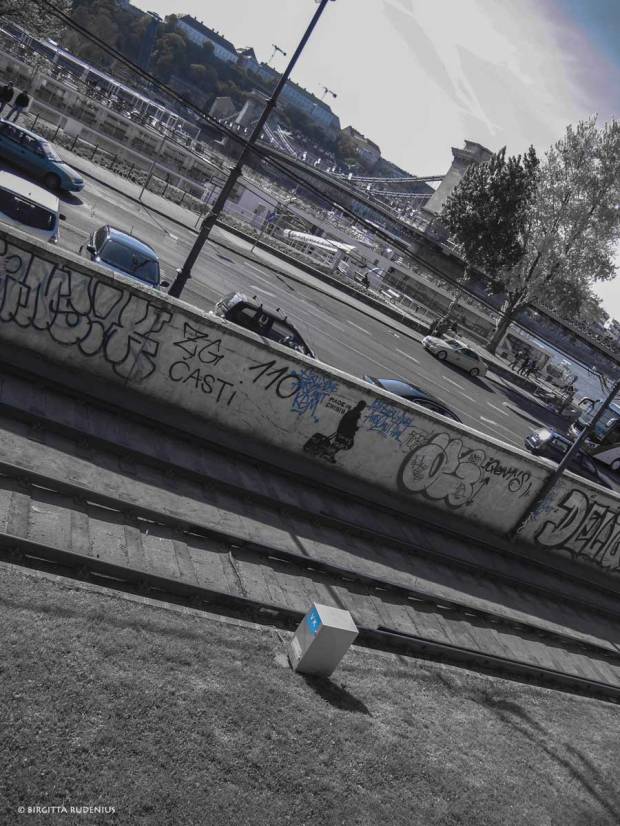 BW Blue - Street Art - Budapest.