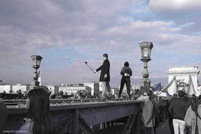 Demonstration Chain Bridge, Budapest 20170409.