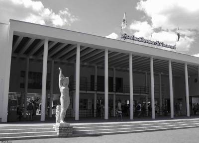 bwBlue - Palatinus bath in Budapest.