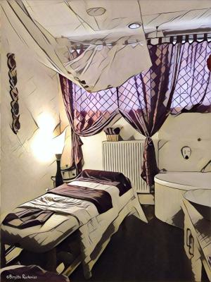 Waiting for Hungarian Massage.