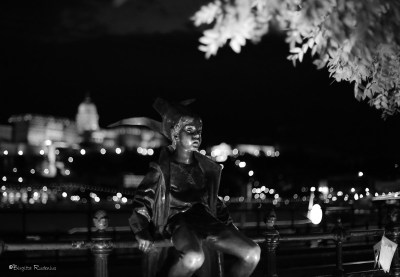 Black & White Statue Little Princess.