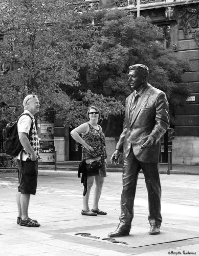 Street Photo - Ronald Reagan, Budapest.